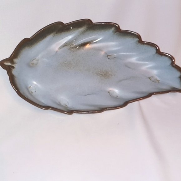 Frankhoma 226 Footed Leaf Candy Dish in Woodland Moss glaze. - Picture 2 of 5
